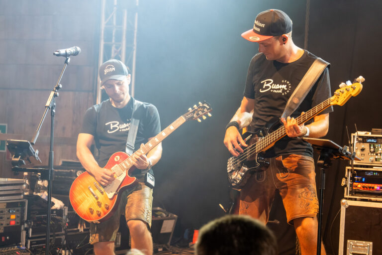 354 - Gäubodenfest 2025 - Gewekiner Buam+Madl-354