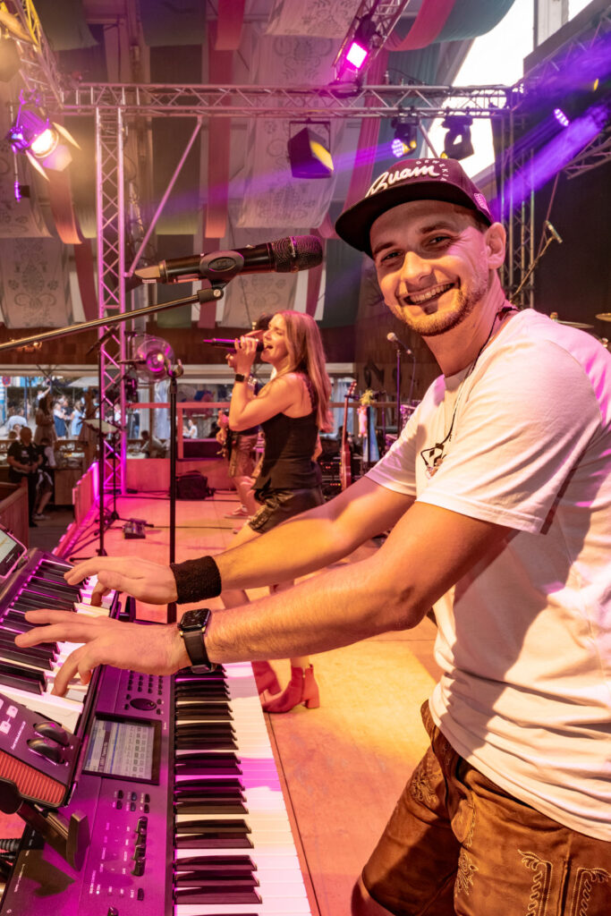 99 - Gäubodenfest 2025 - Gewekiner Buam+Madl-99